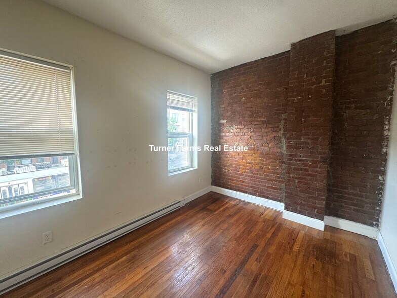 Building Photo - 880 Huntington Ave
