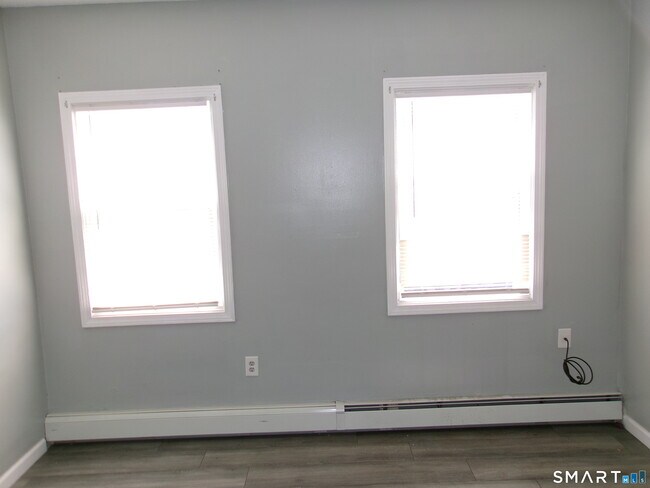 Building Photo - 452 Wethersfield Ave