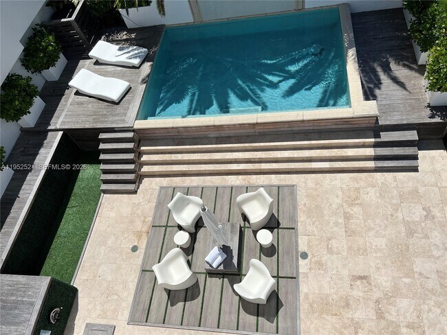 Building Photo - 50 South Pointe Dr