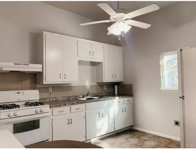 Building Photo - 514 N Harris St