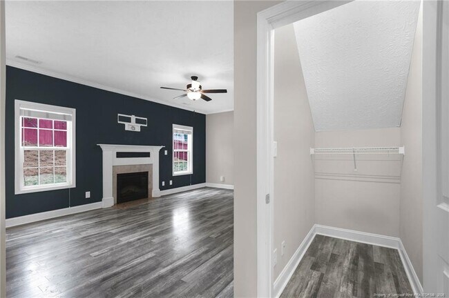 Building Photo - 890 Duval Dr