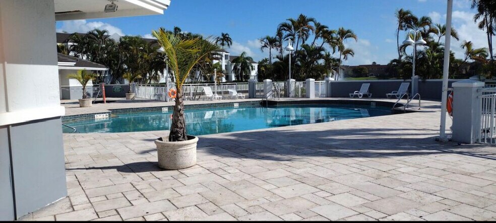 Building Photo - 8560 SW 212th St