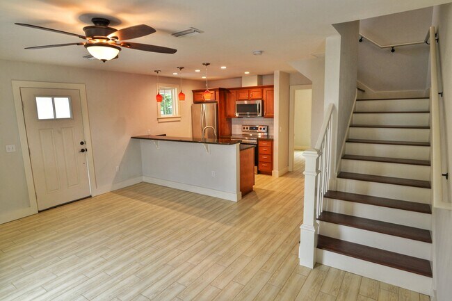 Building Photo - LAST ONE!!!! Freddie's Garden - Modern 3 B...