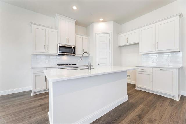 Building Photo - 4704 Corriente Vista Ln