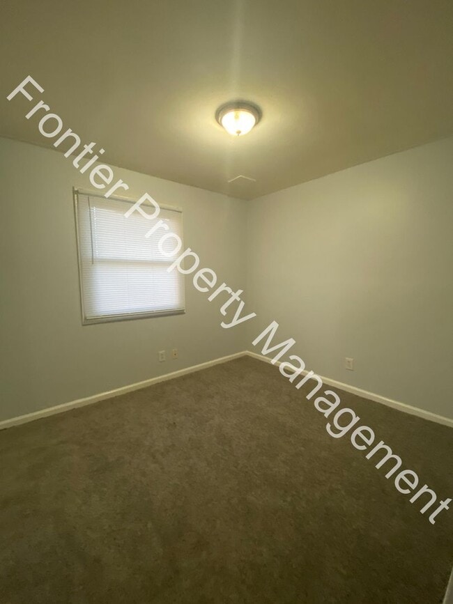 Building Photo - Great 3-bedroom home ready for move in!! ASK ABOUT OUR SPECIAL!