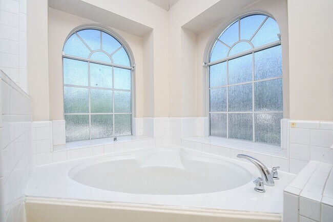 Building Photo - 5214 Mountain Forest Dr