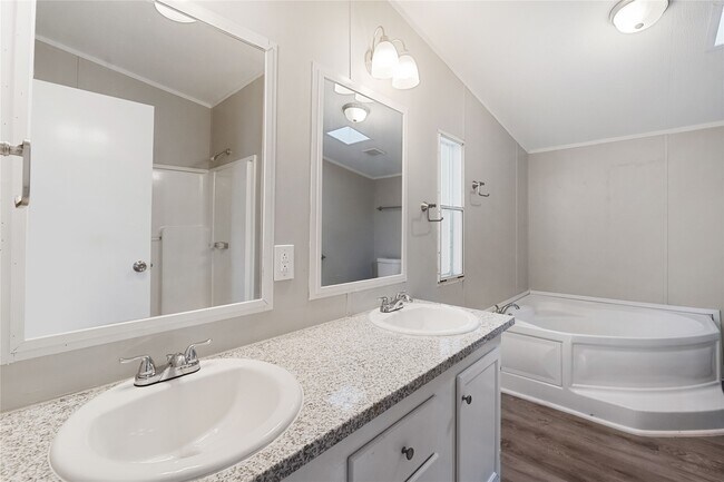 Building Photo - 16333 Lone Corral Ct