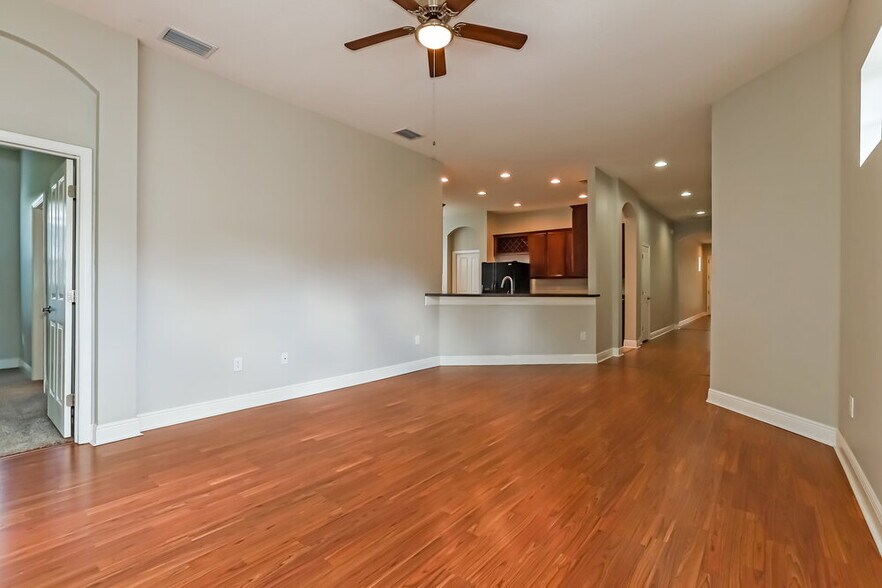 Building Photo - 8205 Lagerfeld Dr