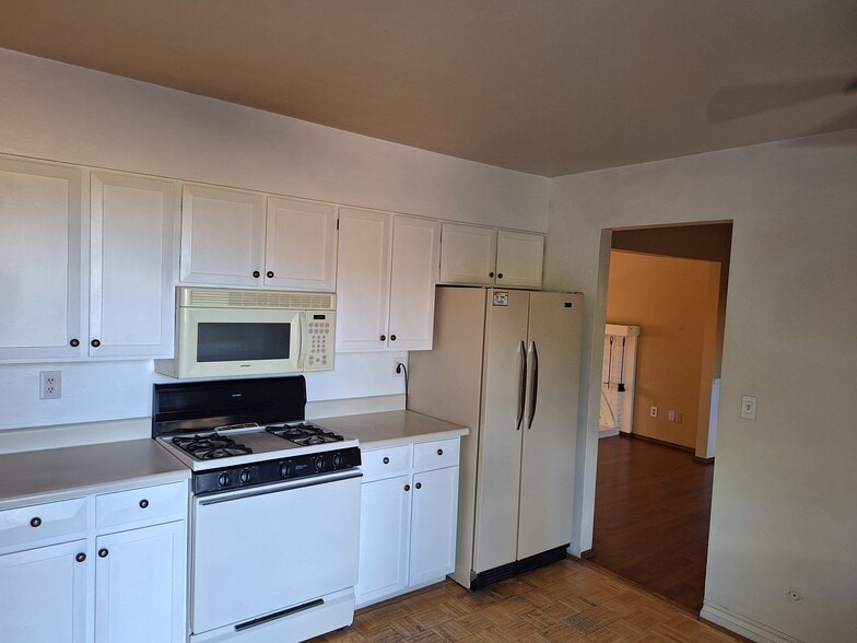 Building Photo - 2645 Oro Blanco Drive