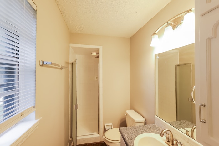 Building Photo - 1708 English Knoll