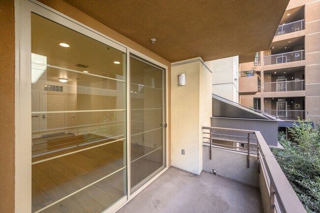 Building Photo - East Village 2 Bedroom at Union Square! 2 Parking Spaces!