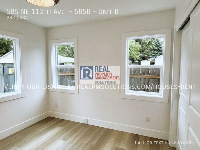 Building Photo - 585 NE 113th Ave