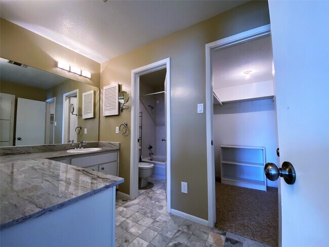 Building Photo - 751 Bering Dr
