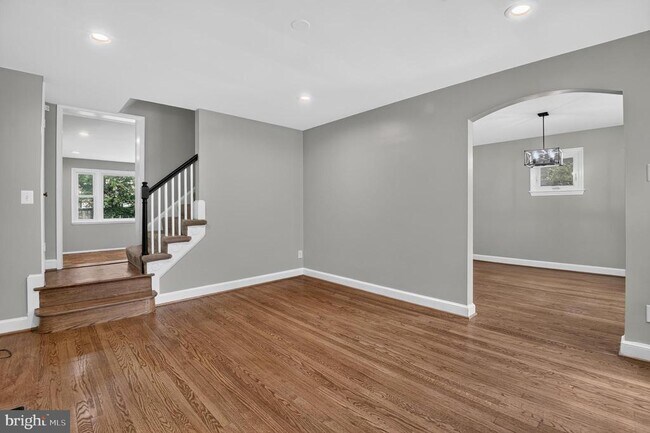 Building Photo - 9315 Linden Ave