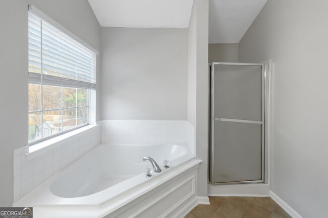 Building Photo - 420 Harvick Cir