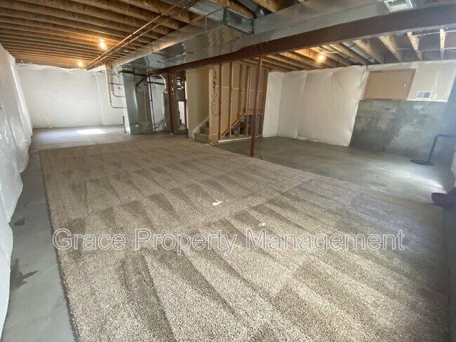Building Photo - 10255 Ventura St