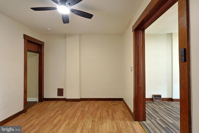 Building Photo - 113 Grand Ave