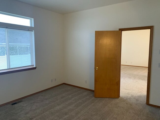 Building Photo - Stoddard Meadows Rancher