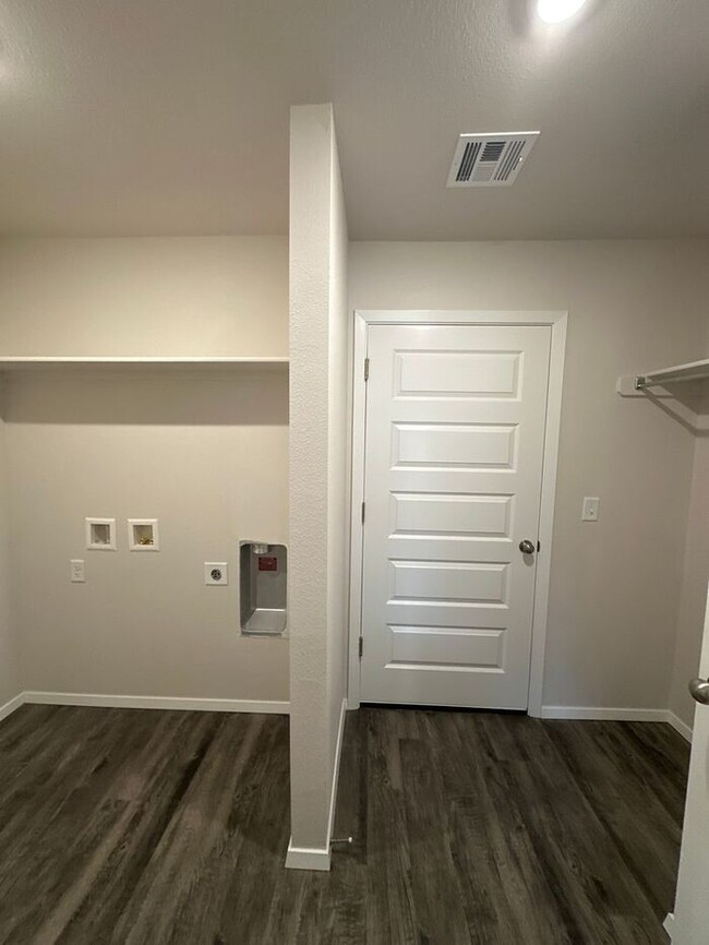 Building Photo - BRAND NEW Four Bedroom | Two Bath Home in ...