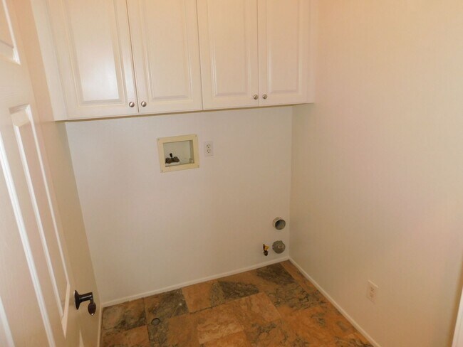 Building Photo - 3351 Via Mereno