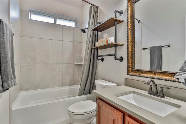 Building Photo - 2425 Turning Leaf Ln