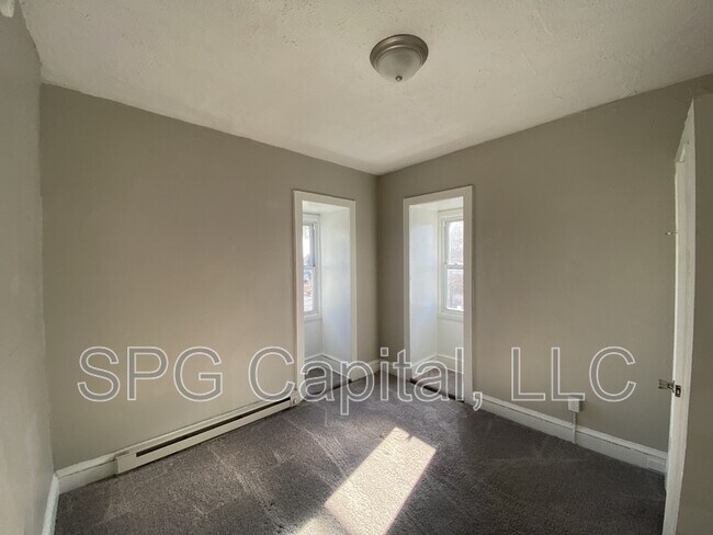 Building Photo - 201 N Broad St