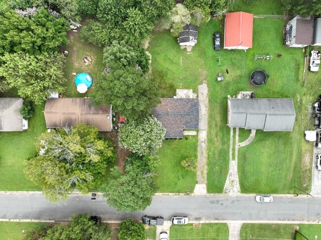 Building Photo - 113 Crestview Dr