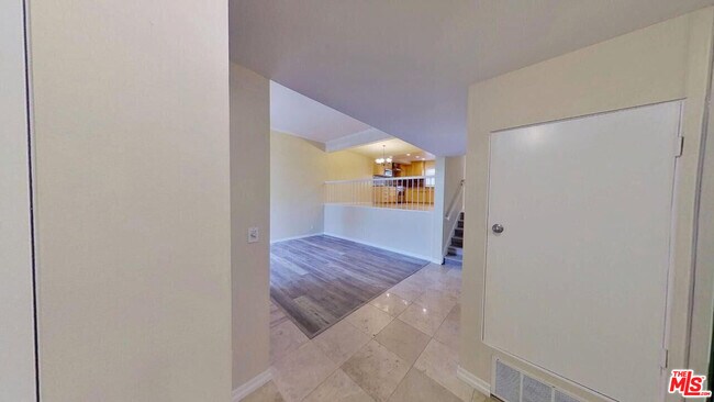 Building Photo - 4754 La Villa Marina
