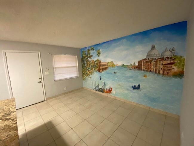 Building Photo - 5168 NE 6th Ave