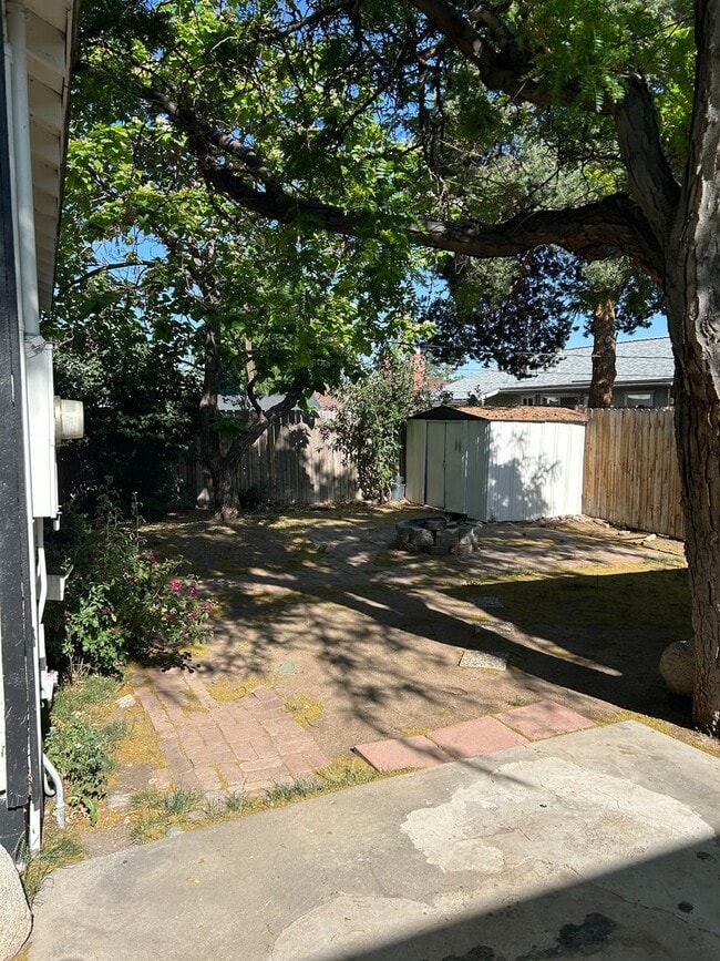 Building Photo - **MIDTOWN - READY FOR MOVE IN** 2 Bedroom/...