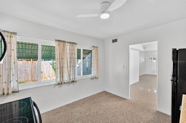 Building Photo - 5410 19th Ave S