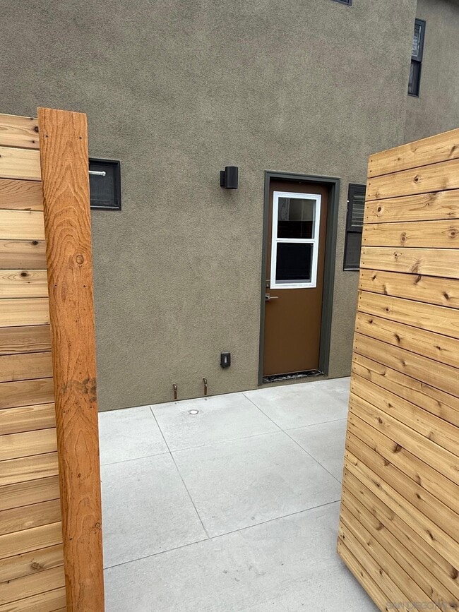 Building Photo - 6059 La Jolla Hermosa Ave