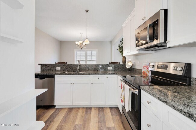 Building Photo - 202 Garland Shores Dr