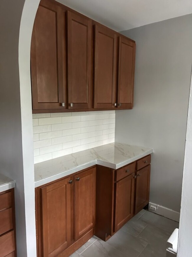 Building Photo - 7433 Penfield Ct