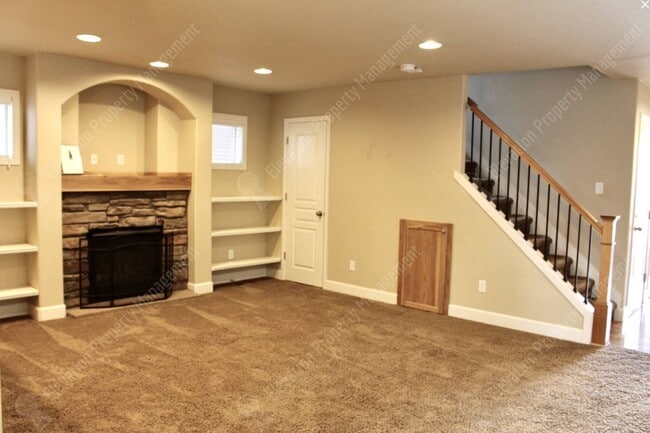 Building Photo - Cozy craftsman home in NW Bend
