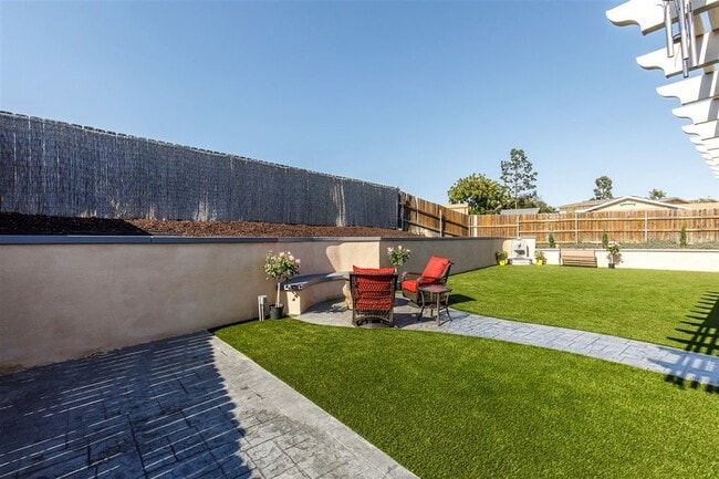 Building Photo - 395 Deep Dell Rd