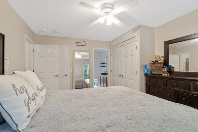 Building Photo - 303 Harbor Trce