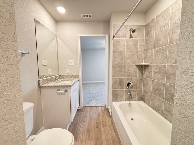 Building Photo - Brand New 3 Bd 2.5 Full Bath Townhouse Near UTSA & LaCantera