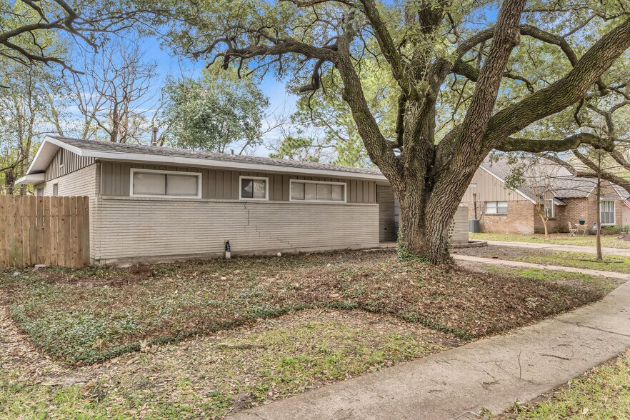 Building Photo - 10314 Antrim Ln