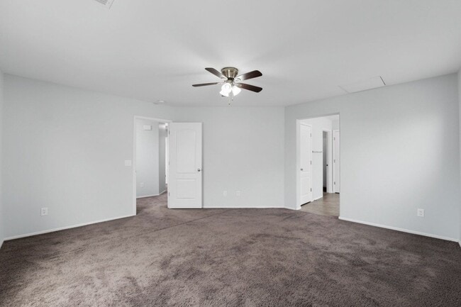 Building Photo - 2220 S Ponderosa Dr