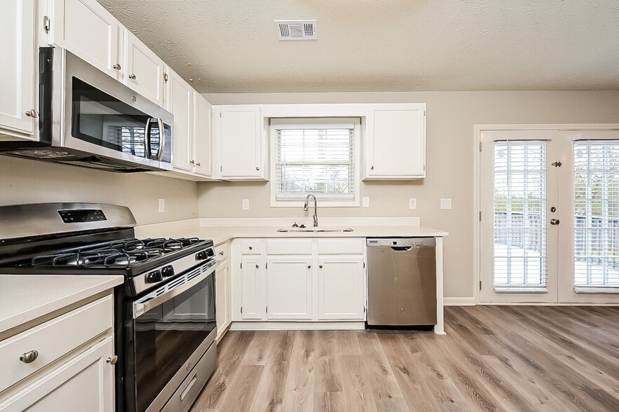 Building Photo - 116 Taylor Knoll Way