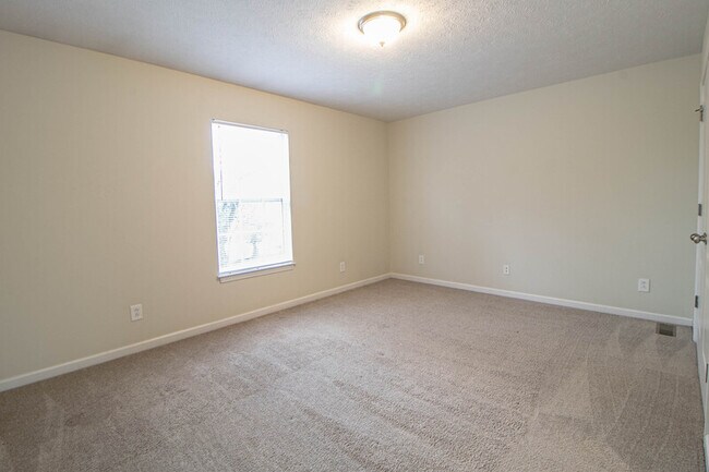 Building Photo - 916- A Charlotte Street