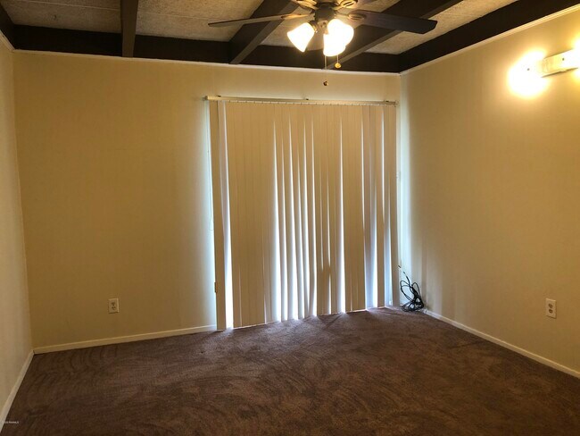 Building Photo - 1008 S College Rd