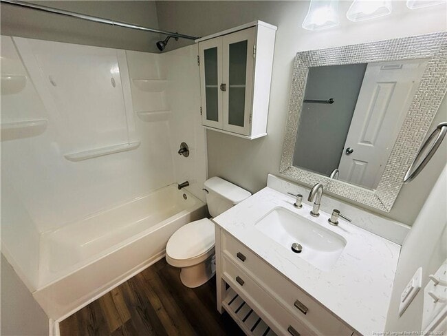 Building Photo - 300 Wedge Ct