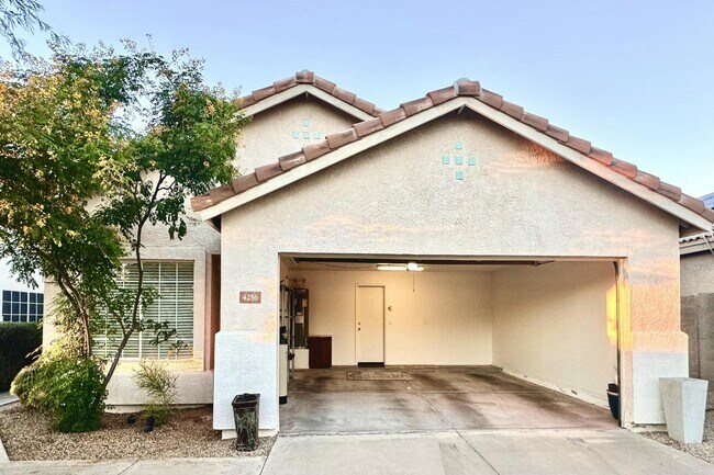 Building Photo - 4256 E Chaparosa Way