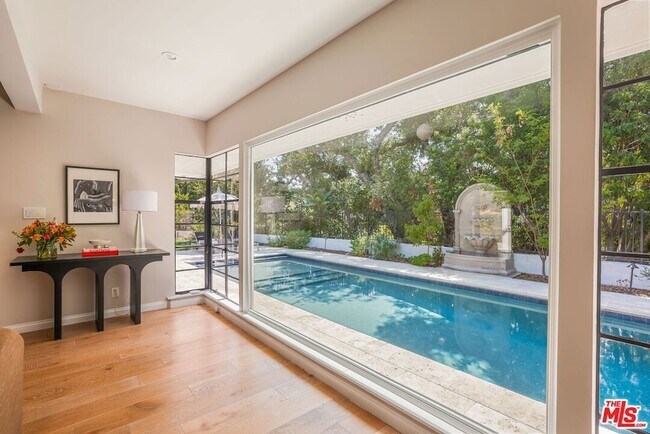 Building Photo - 11349 Canton Dr