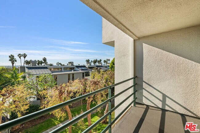 Building Photo - 2920 Neilson Way