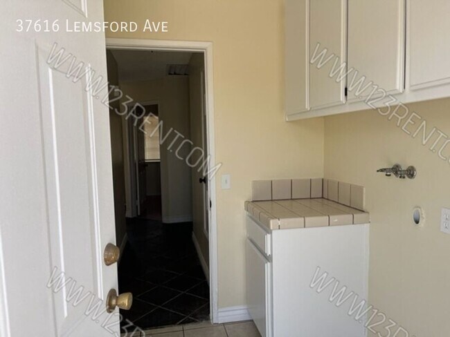 Building Photo - 37616 Lemsford Ave