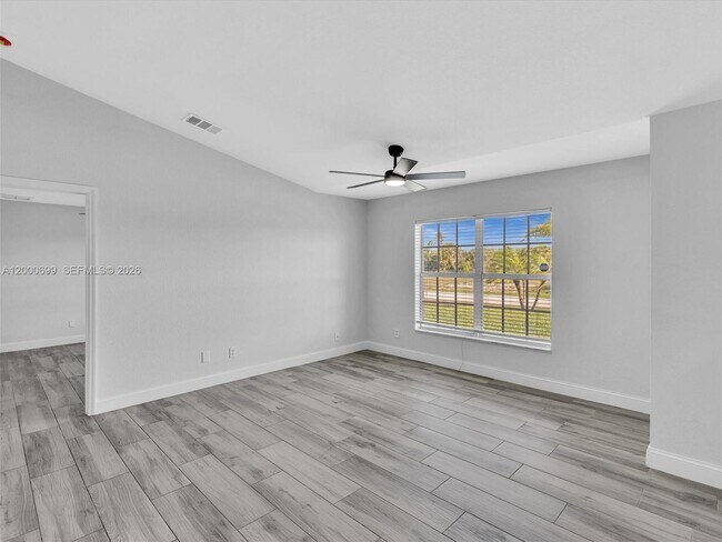 Building Photo - 2022 NW 9th Terrace