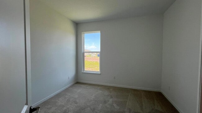 Building Photo - 584 Ranch Oak Cir